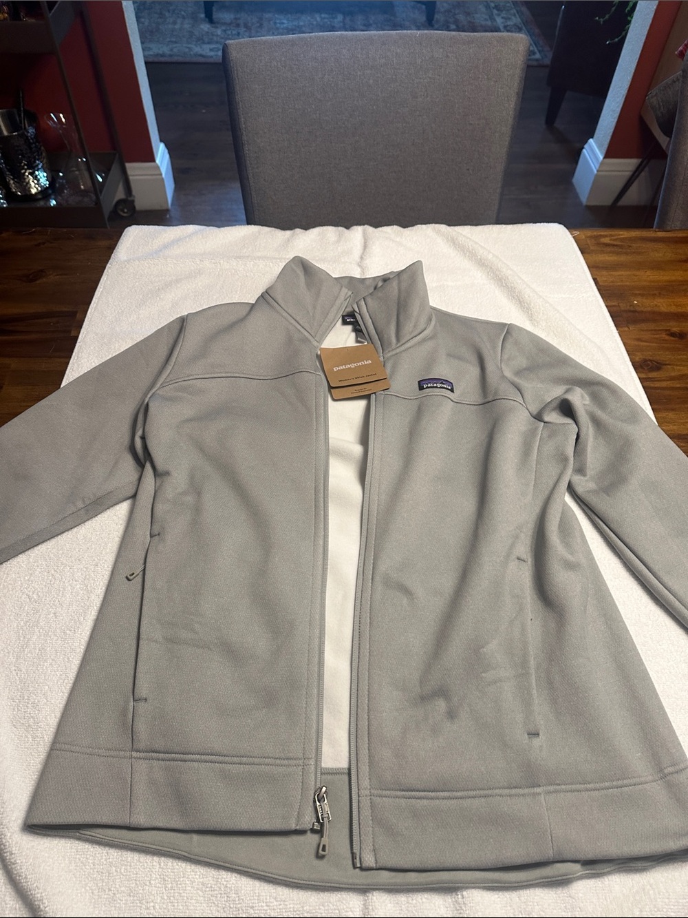 Patagonia Women's Light Gray Full-Zip Utility Jacket